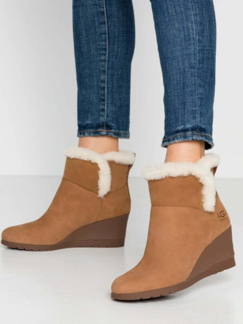 UGG DEVORAH CHESTNUT WATERPROOF Wedge Bootie W 8.5